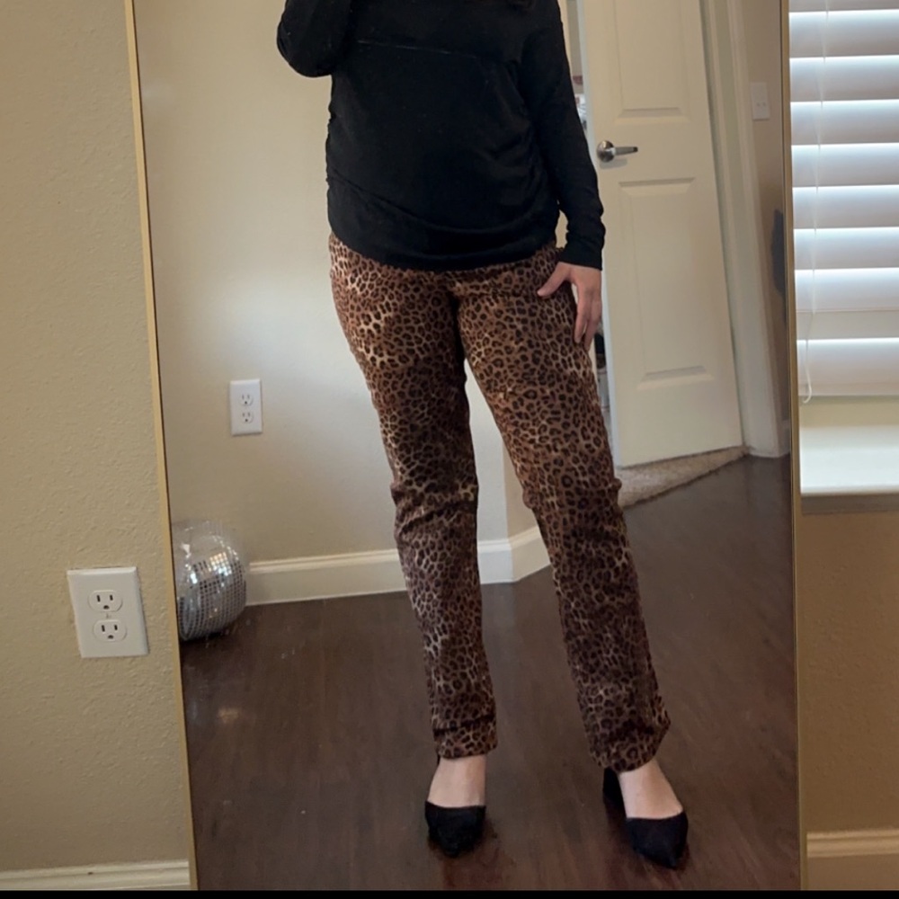 Leopard Print Jeans 🐆